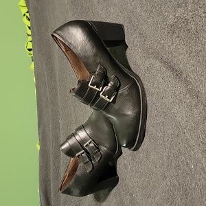 Natural Soul double buckle heels